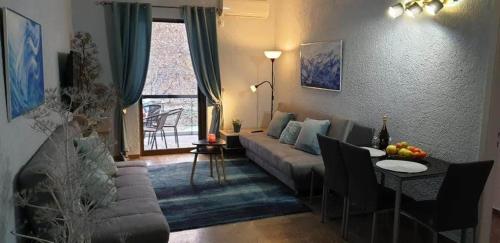  Waves apartment near airport in 19003 Porto Rafti