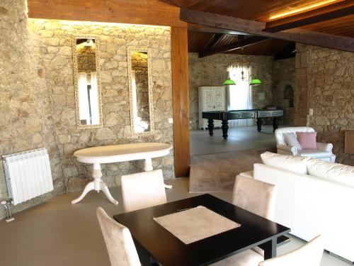 ห้องส่วนกลางสำหรับนั่งเล่น/ดูทีวี, Villa Sole in วิลลา เพรีย เดอ อันโครา