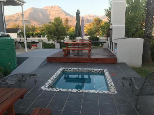 Swimming pool, Towerzicht Guest House in Ladismith