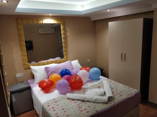 Sen Hotel Located in Antalya City Center, Sen Hotel is a perfect starting point from which to explore Antalya. Both business travelers and tourists can enjoy the propertys facilities and services. All the nece