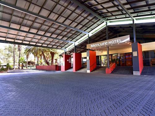 Indgang, Mercure Alice Springs Resort in Alice Springs