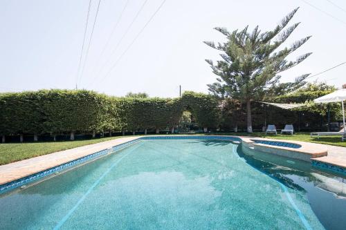 Chara's Private Villa with Swimming Pool & jacuzzi gîte à louer Moúlkion