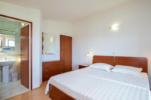  Apartments Nada in Orebić