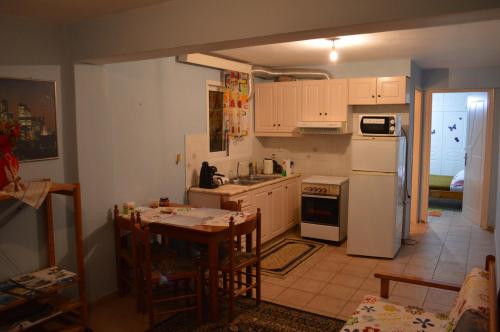  Αpartment at the entrance of the city Dimitropoulos, Ferienwohnung in Egio