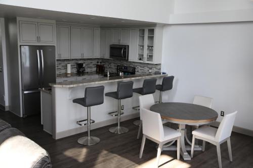 Otter Beach Lodges - image 4