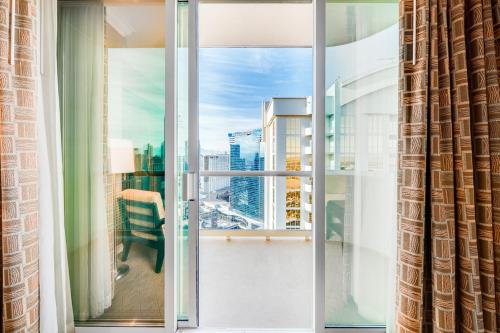 Jet Luxury at The Signature Condo Hotel - image 3