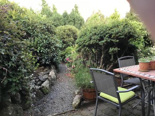 Surrounding environment, Self contained and private room in Halfway Bush