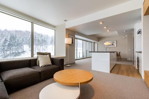 2 Bedroom Ski Side