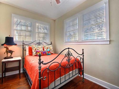 Forsyth Park West Carriage House photo