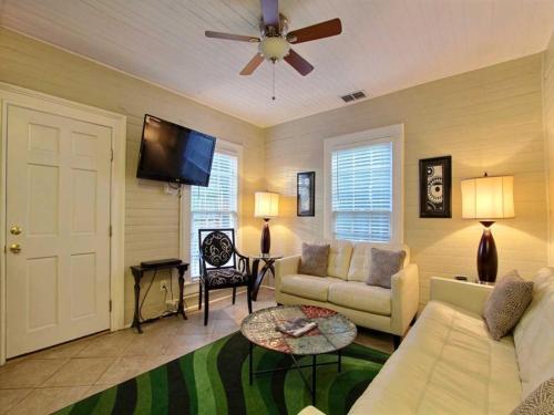 Forsyth Park West Carriage House