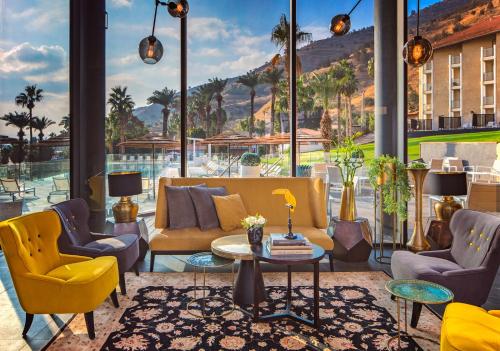 Bar/lounge, Lake House in Tiberias