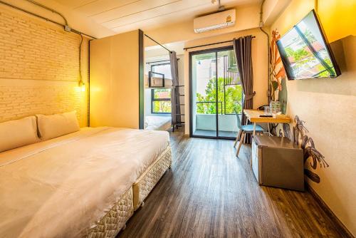 room detail thumbnail 0