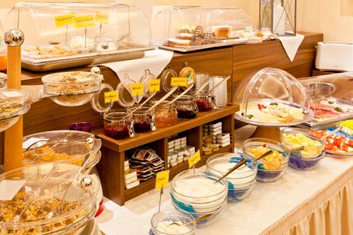 อาหารและเครื่องดื่ม, Cafe Schneidewind in บาด พีร์มอนต์