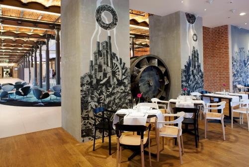 17569050 Vienna House by Wyndham Andel's Lodz