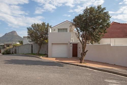 20 belladonna avenue Vredehoek Cape town Cape Town