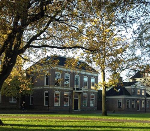 "In De Kloosterhof" Gratis Privé Parkeren
