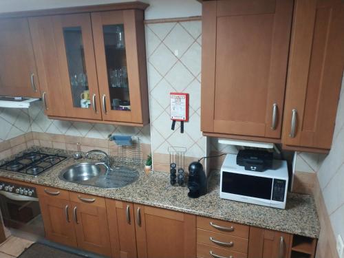 Alto Minho Central Apartment in ปาเรเดส เด โคว์รา