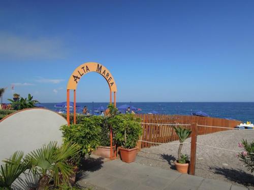 Appartamento In Riva Al Mare con Posto Auto E Disponibilità Bicicletta gîte à louer Fiumefreddo di Sicilia