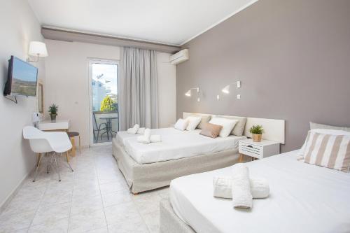 Evita Set in a prime location of Rhodes, Evita Studios puts everything the city has to offer just outside your doorstep. The property features a wide range of facilities to make your stay a pleasant experie