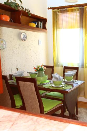 Apartment with Sea View image 9