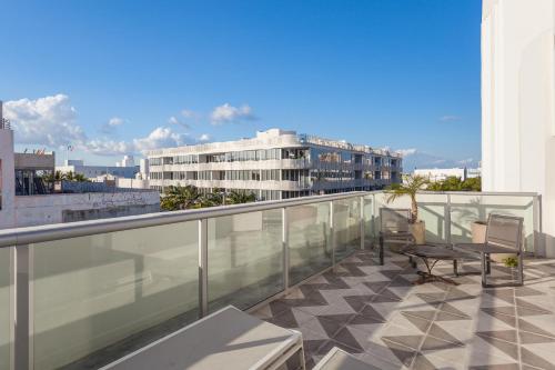 175761929 The Plymouth South Beach