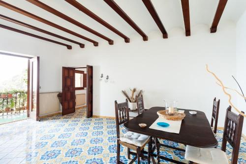 Two-Bedroom Holiday Home image 5