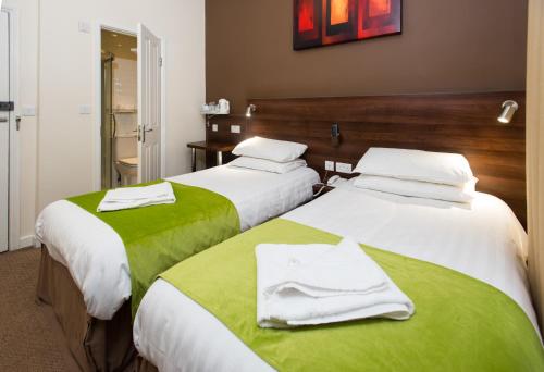 Marble Arch Inn