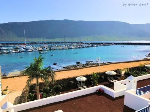  La Graciosa Camelia Beach Vistas Mar in Caleta de Sebo