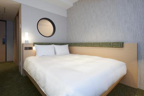 Standard Double Room image 5