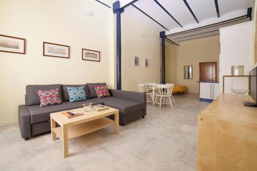Alohamundi Valvanera, Sevilla (Foto 6)