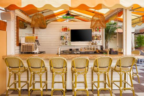 175774032 The Plymouth South Beach