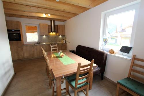 Konyha, Chalet Underhill in Kotschach