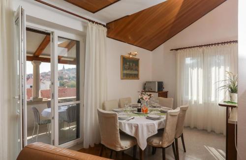 Apartments by the sea Postira Brac - 6053 - image 4
