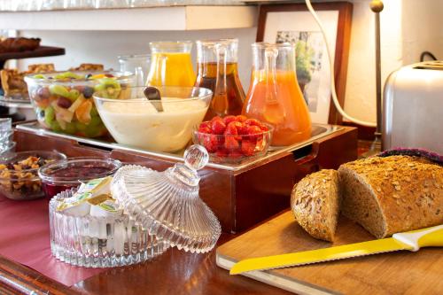 Amsterdam House Hotel - image 2