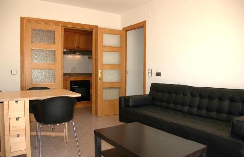Apartamentos Indasol Apartamentos Indasol is a popular choice amongst travelers in Salou, whether exploring or just passing through. Both business travelers and tourists can enjoy the hotels facilities and services. Fami