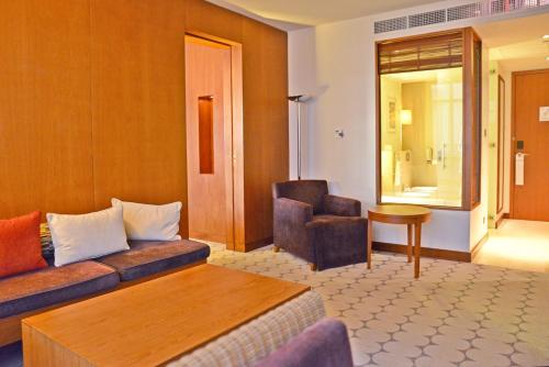Two Bedroom Suite image 5