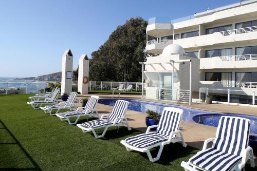 Pool, Neruda Mar Suites Apartments in Renaca Strand