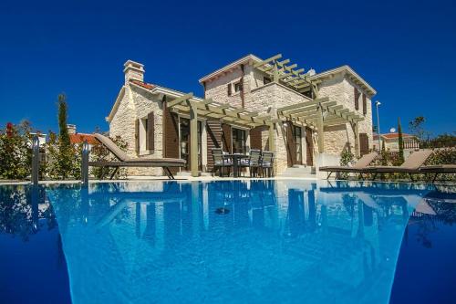 Luxury Stone Villa Zanelli - Accommodation - Ližnjan