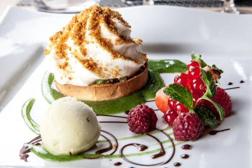 Hôtel Restaurant La Hoirie - image 10