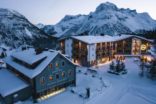 Hotel Goldener Berg - Lech