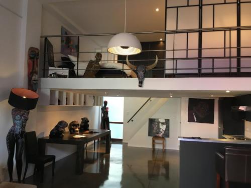  Loft Tikis Gallery, Unterkunft in Lüttich