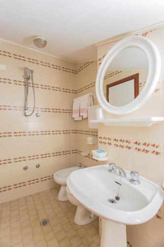 Hotel Garden - Parking Included Room Type - Economy Double Room