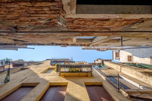 The Lion's House APT2 - image 14