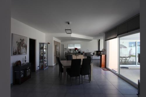 餐飲選擇, le chat botté77 (le chat botte77) in 若西尼