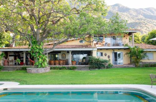 Casa Palomas Bed and Breakfast in San Juan Cosala