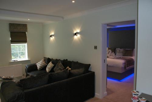 The Avenue Hotel Ltd - image 11
