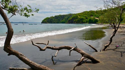 Great condo located 2 minutes from Pacific Ocean #33