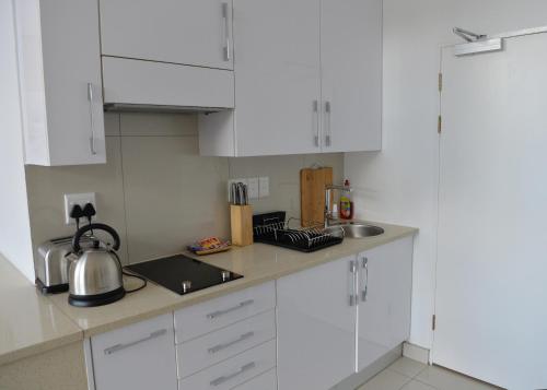 Urban Awe Apartment- iTowers 18th Floor Urban Awe Apartment- iTowers 18th Floor