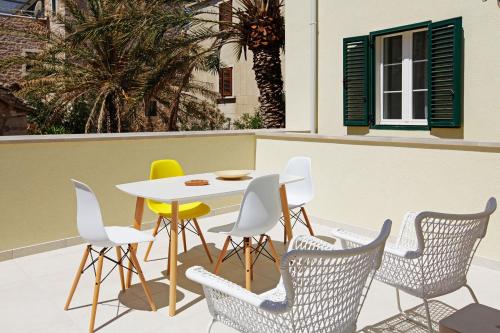  Luxury Seaside Apartments in Bol