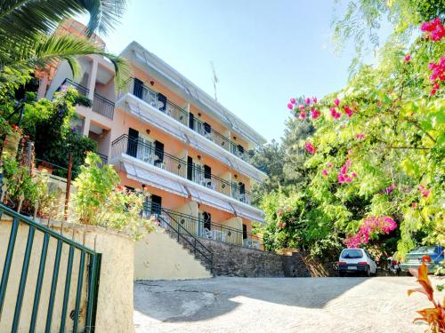  Empress Corfu, Pension in Perama